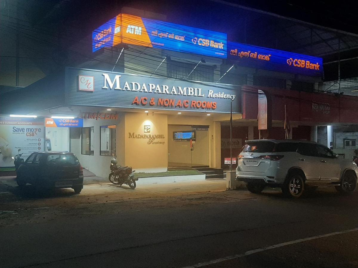 Madaparambil Residency Alwaye ภายนอก รูปภาพ
