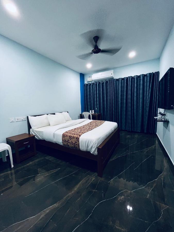 Madaparambil Residency Alwaye ภายนอก รูปภาพ