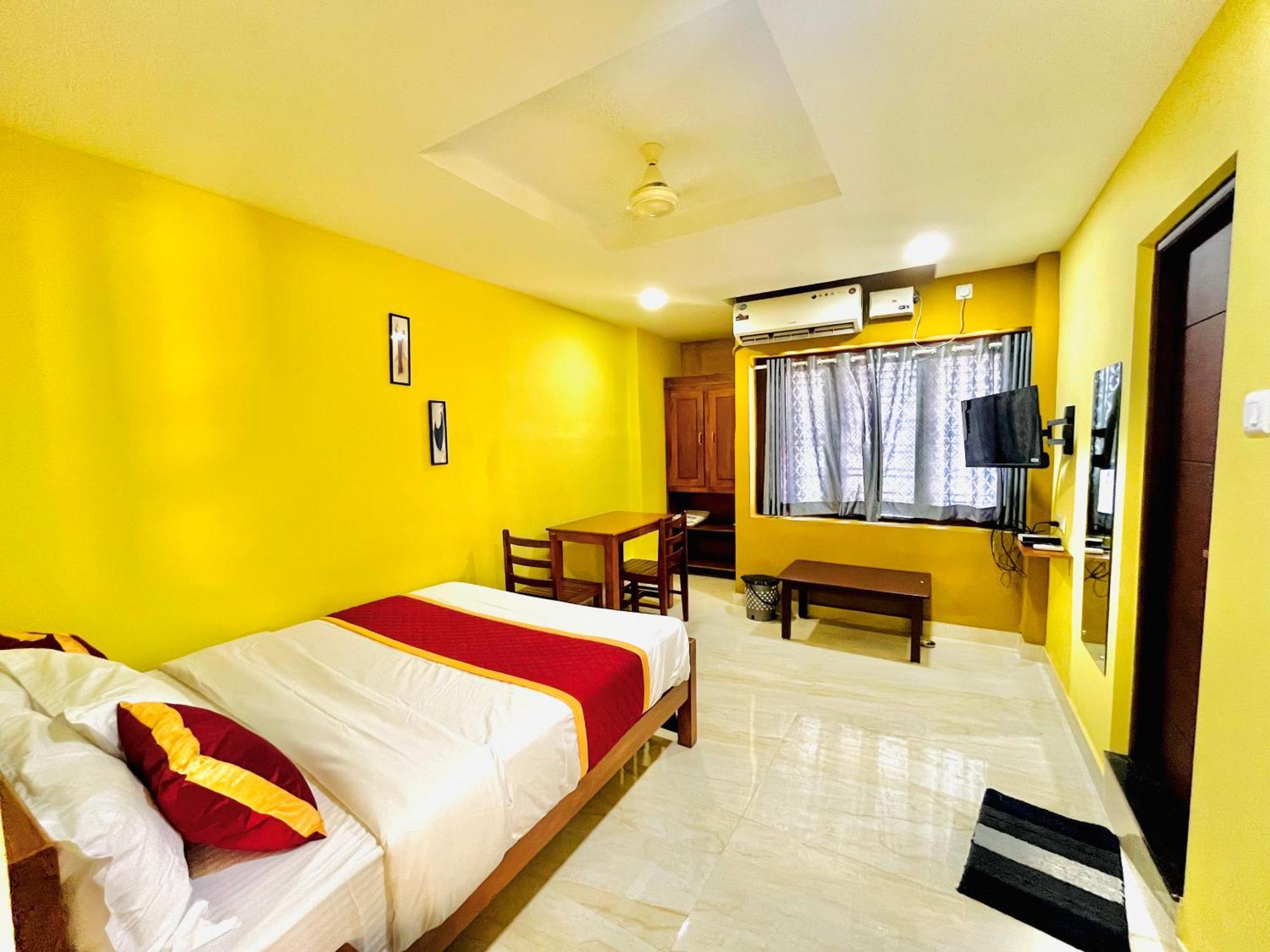 Madaparambil Residency Alwaye ภายนอก รูปภาพ
